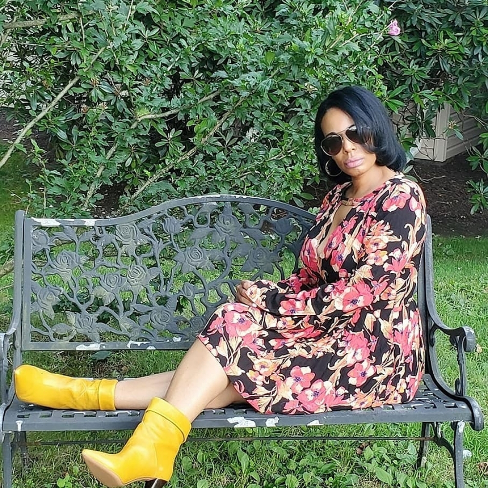 Woman's bell sleeve mini floral dress